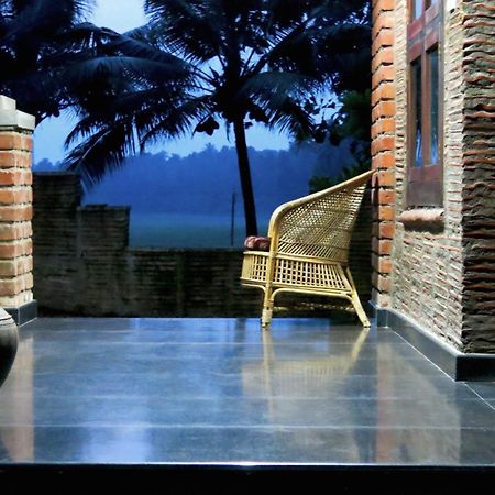 Clayfingers Art Cottage Thrissur Exterior foto